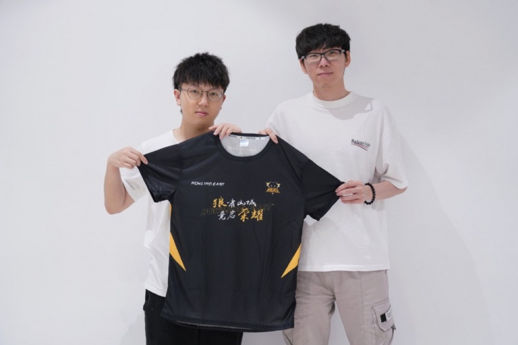 的积极接洽 的积极接洽